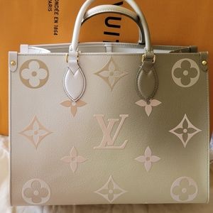 Louis Vuitton ONTHEGO MM Sunset Pastel Tote Beige Khaki Giant Flowr Monogram Bag